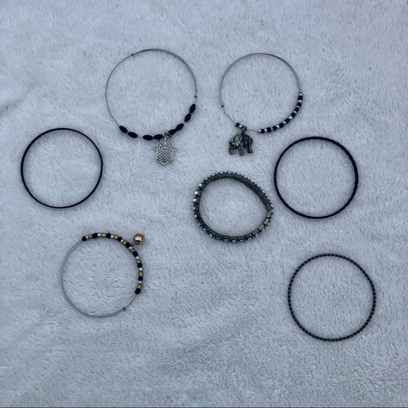 Boho Bangle Bracelet Stack Black & Silver - Picture 1 of 7